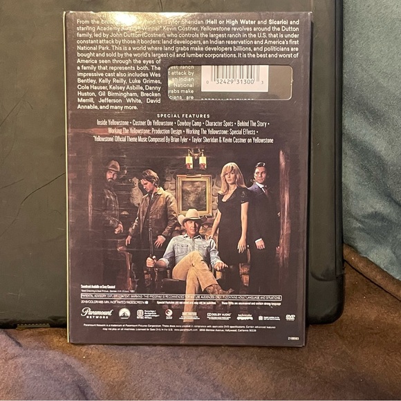 Yellowstone seasons 1-3 paramount DVD EUC - Picture 6 of 7